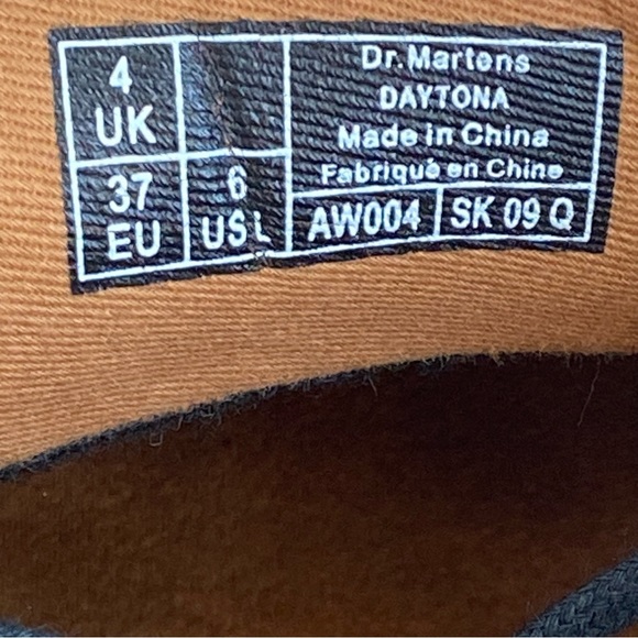 Doc Dr. Martens Daytona Black Corduroy Chukka Desert Boots Shoes Women’s Size 6 - Picture 2 of 15